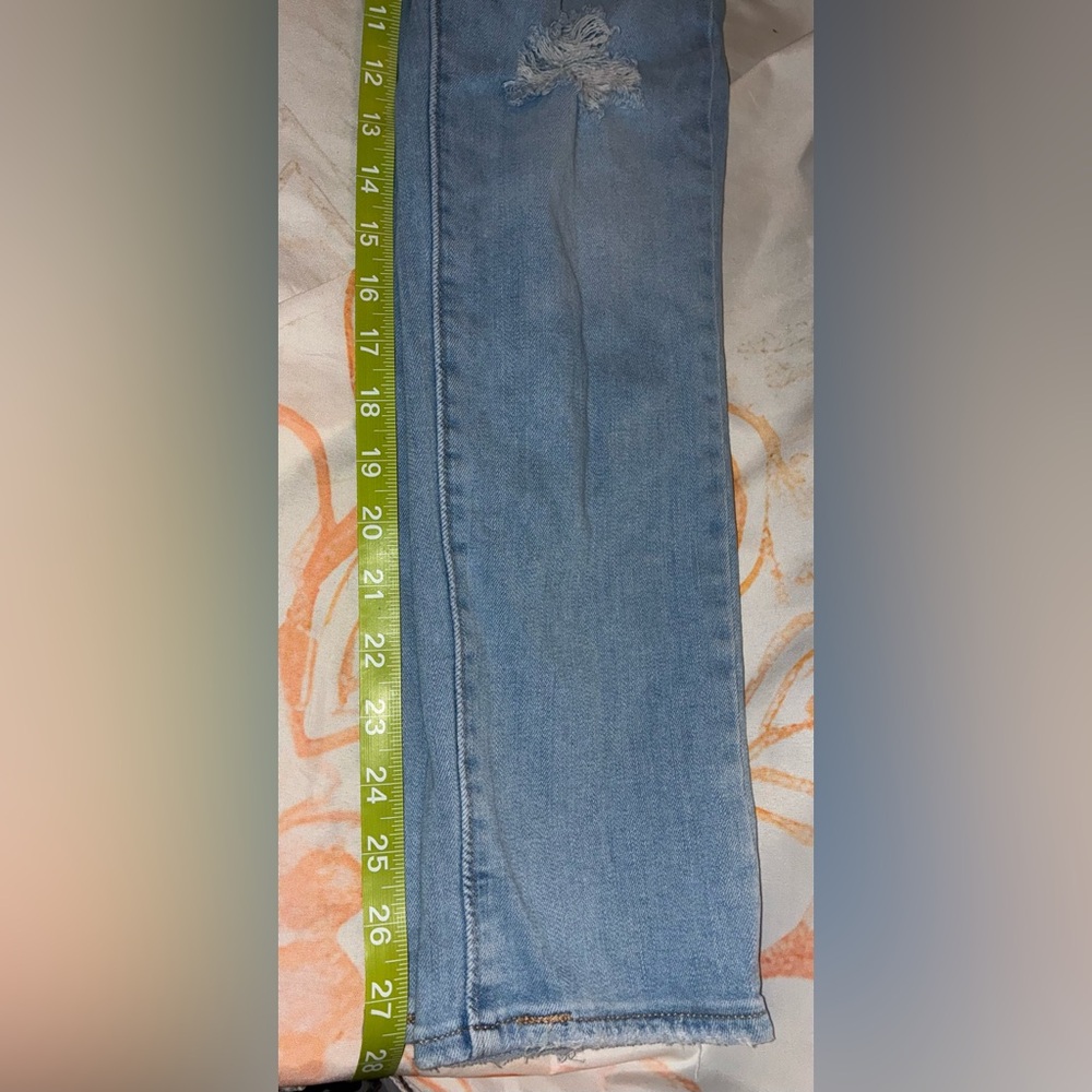 Levi's Women's Light Blue and Medium Blue Skinny Jeans - Pair - Picture 6 of 13